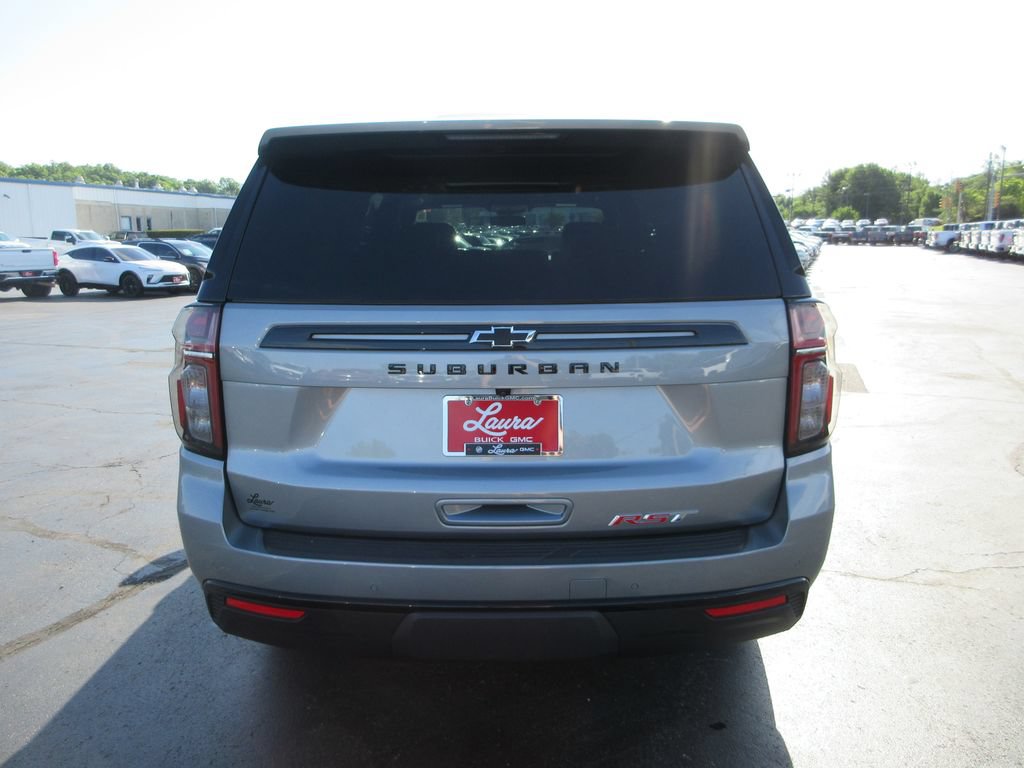 Certified 2024 Chevrolet Suburban RST w/ Luxury Package AWD/4WD image 7