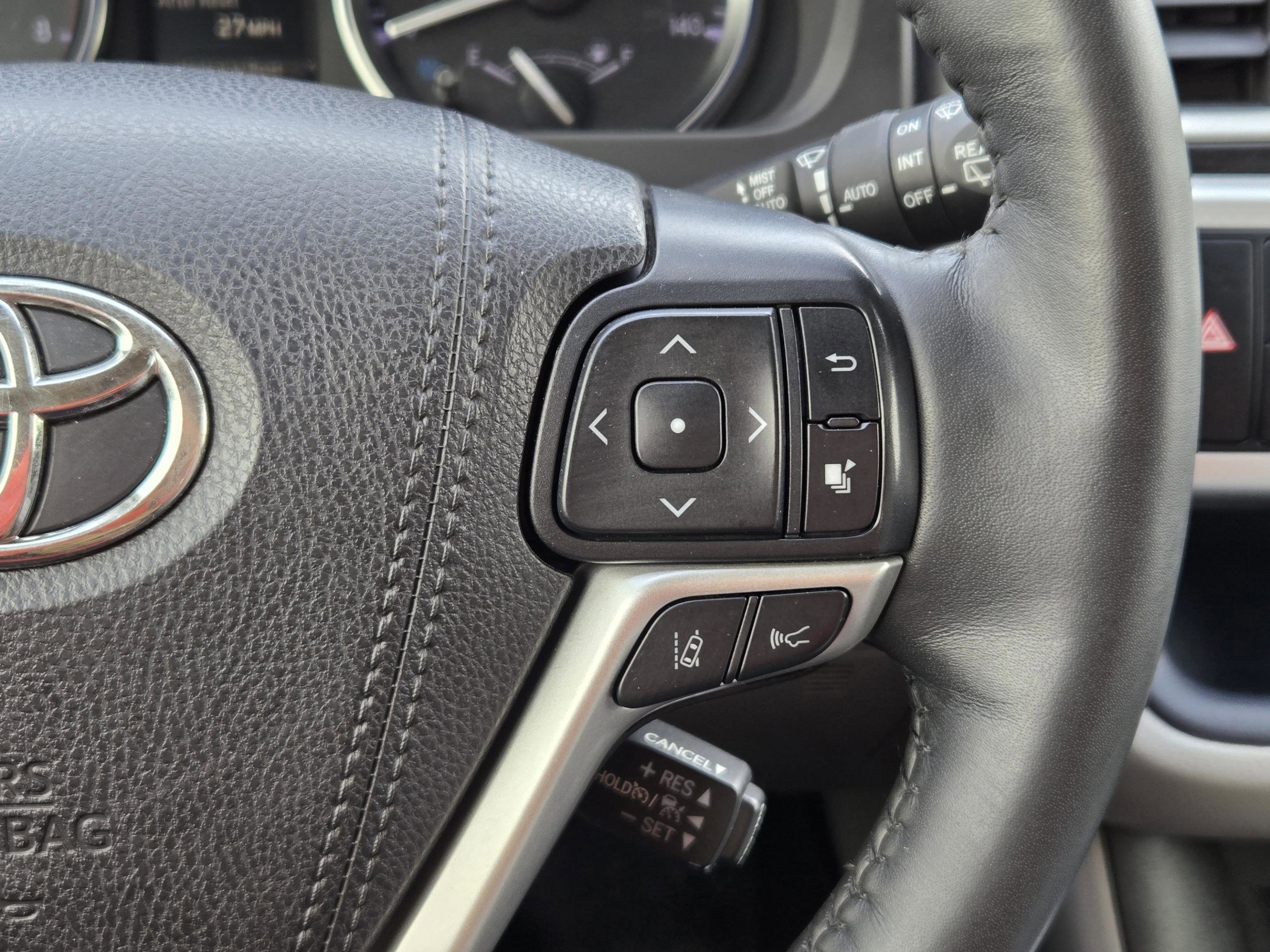 Used 2019 Toyota Highlander Limited Platinum image 29