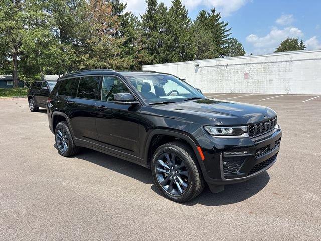 New 2026 Jeep Grand Cherokee L Limited AWD/4WD image 2
