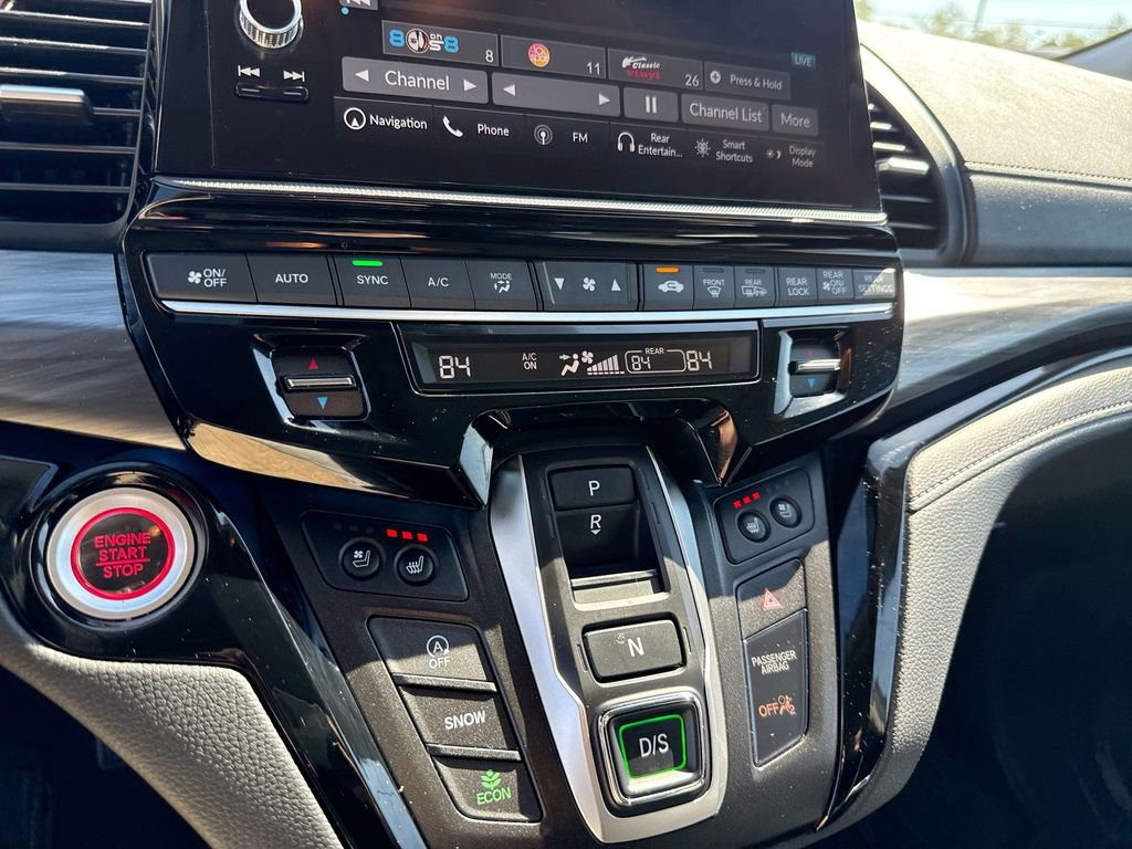 Used 2025 Honda Odyssey Elite image 19