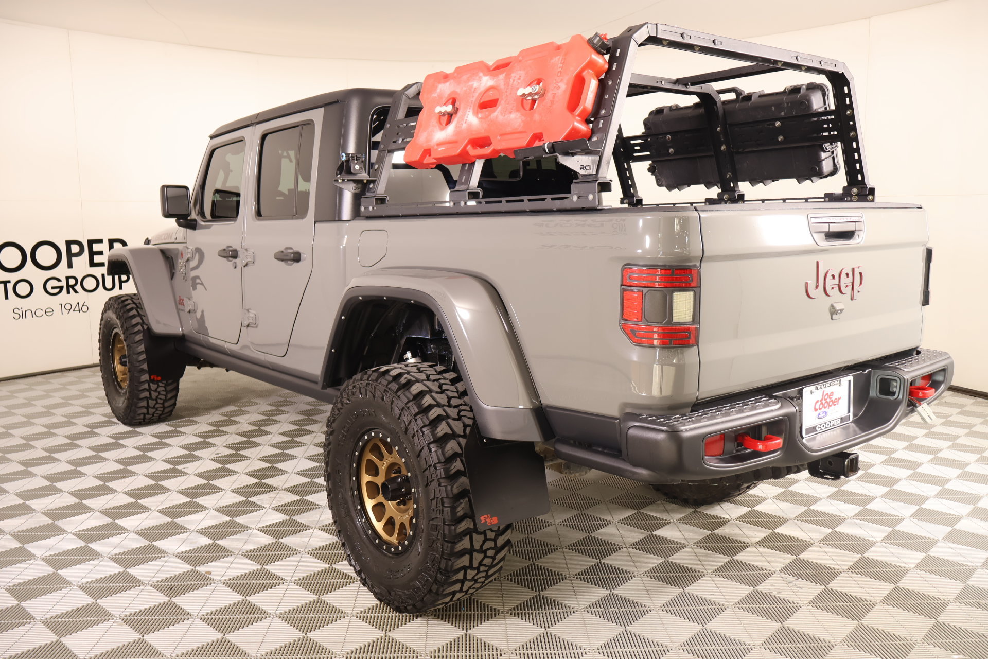 Used 2023 Jeep Gladiator Rubicon w/ Cold Weather Group AWD/4WD image 23