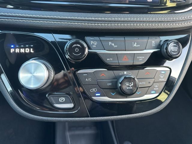 Certified 2024 Chrysler Pacifica Select image 58