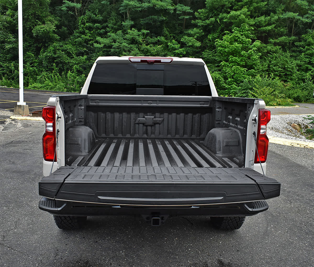 Used 2026 Chevrolet Silverado 1500 ZR2 w/ LPO, Dark Essentials Package AWD/4WD image 9