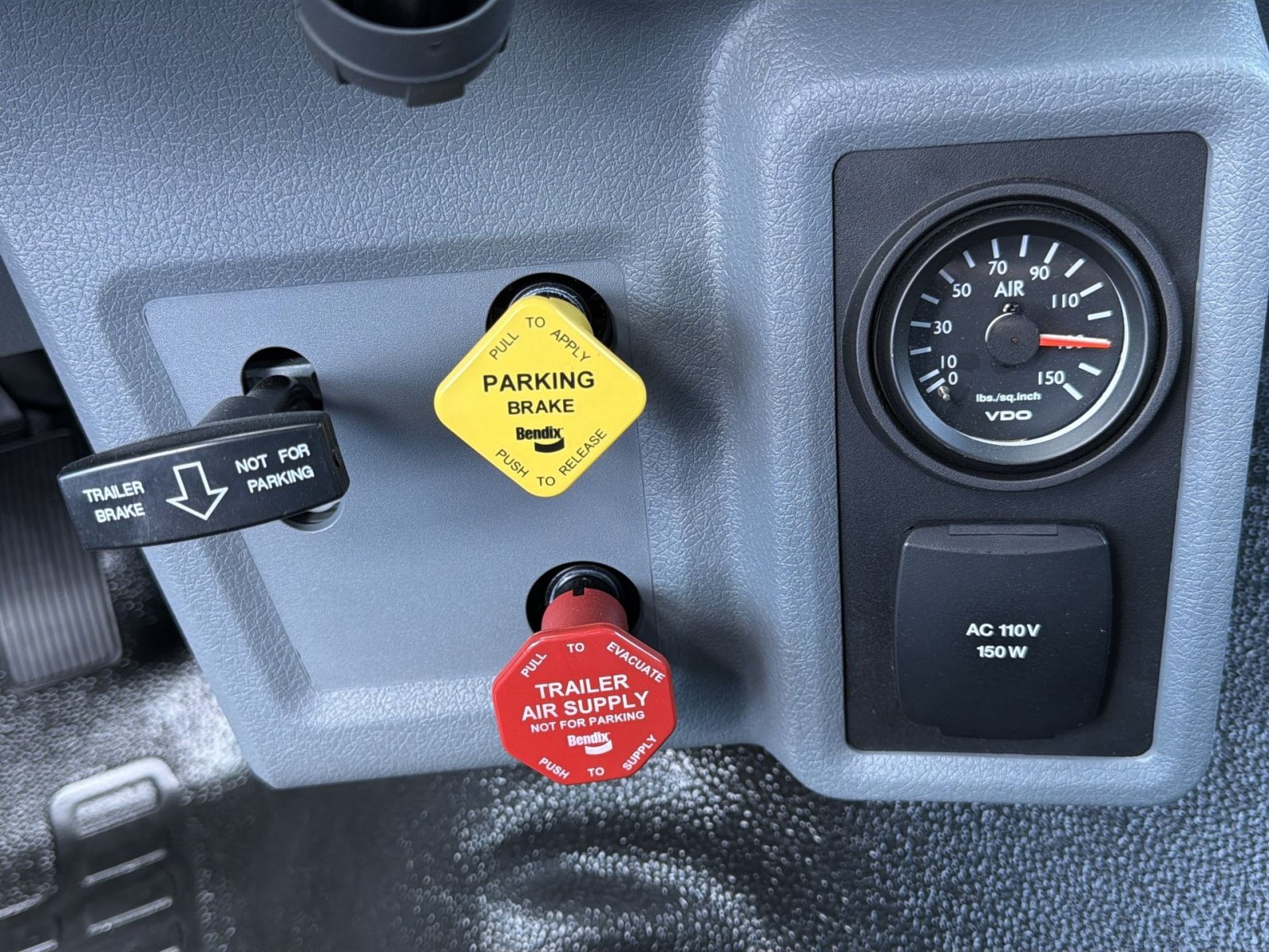 New 2027 Ford F750 2WD Regular Cab Super Duty image 36