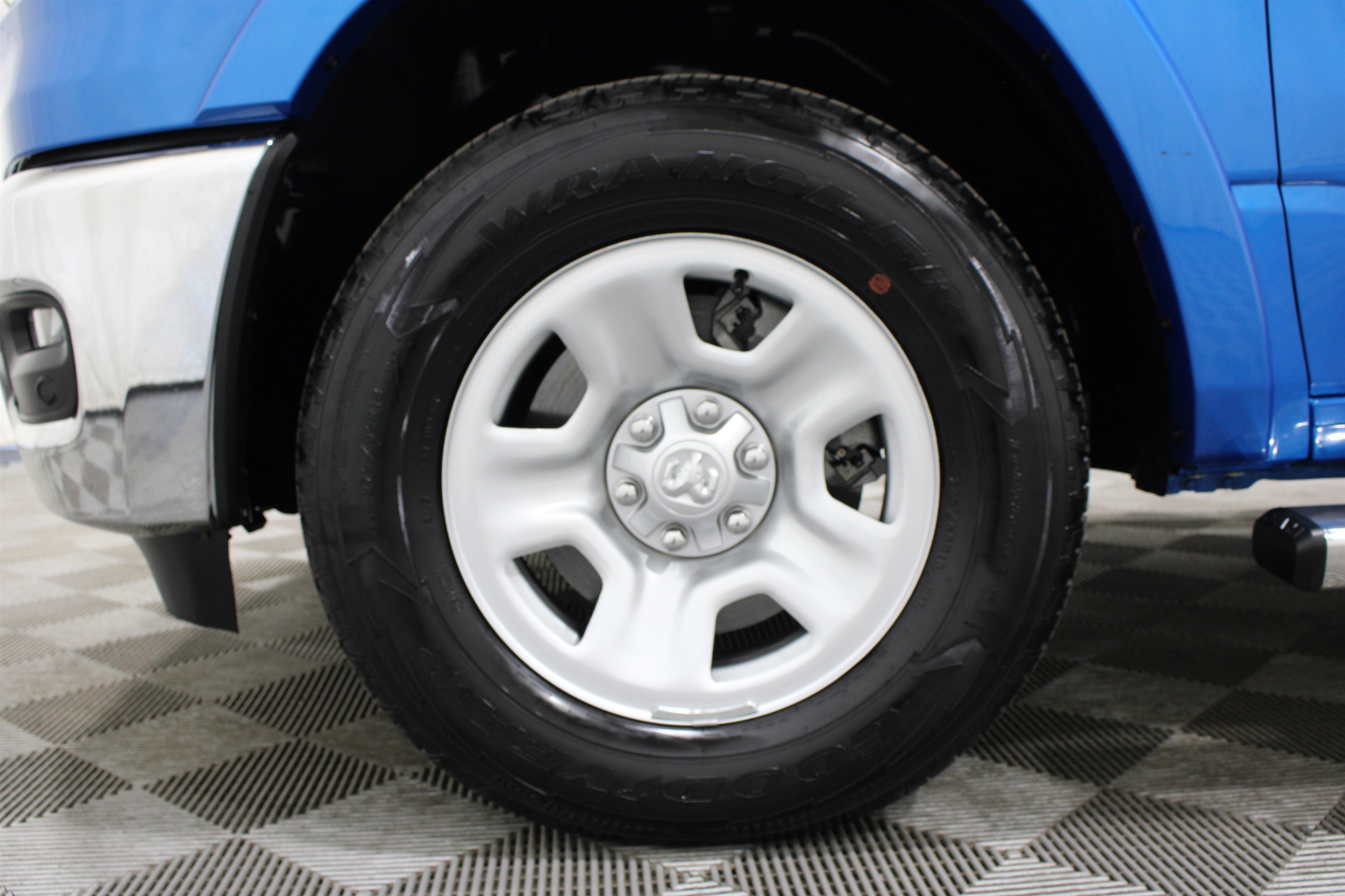 Used 2025 RAM 1500 Big Horn image 35