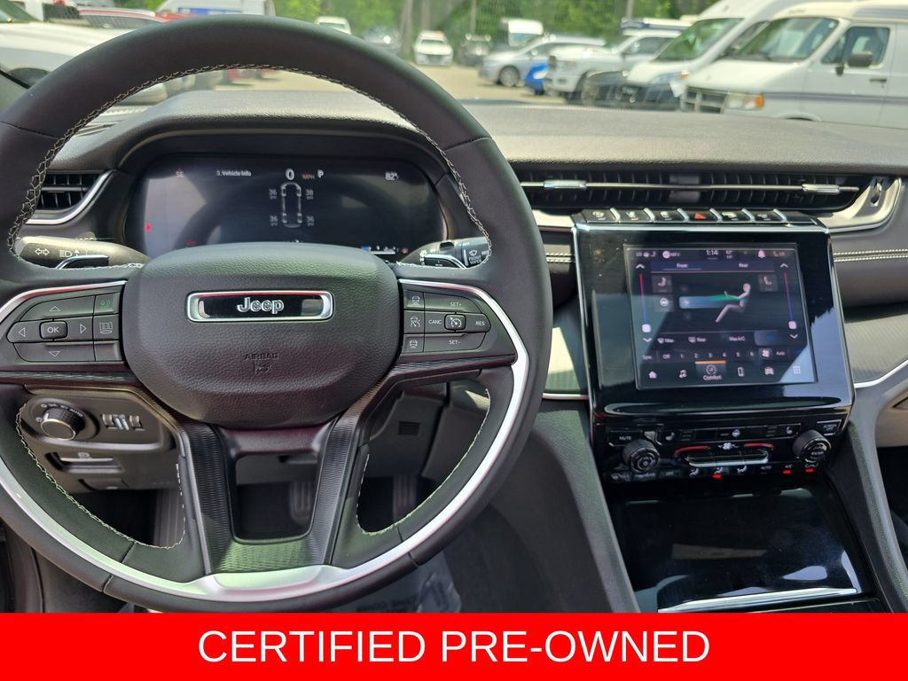 Used 2025 Jeep Grand Cherokee L Altitude AWD/4WD image 18