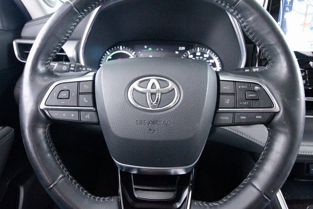 Used 2020 Toyota Highlander Limited Platinum image 16