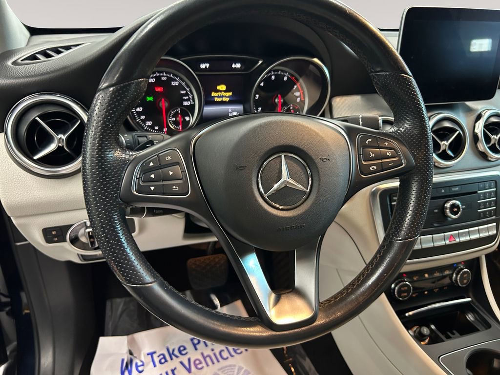 Used 2019 Mercedes-Benz GLA 250 4MATIC image 12