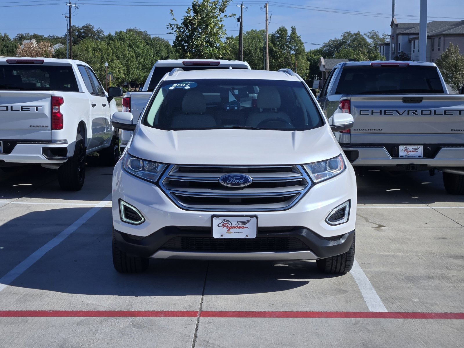 Used 2017 Ford Edge Titanium w/ Technology Package FWD image 7