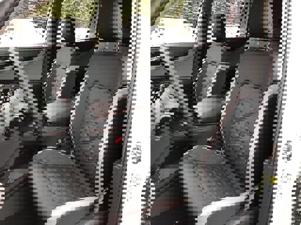 New 2025 Volkswagen Atlas Peak Edition SE image 28