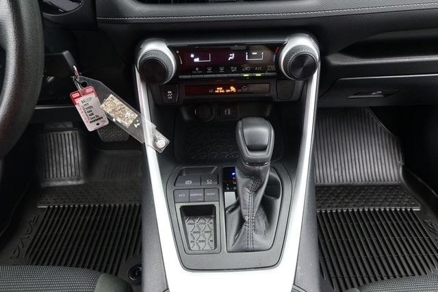 Used 2023 Toyota RAV4 LE FWD image 7