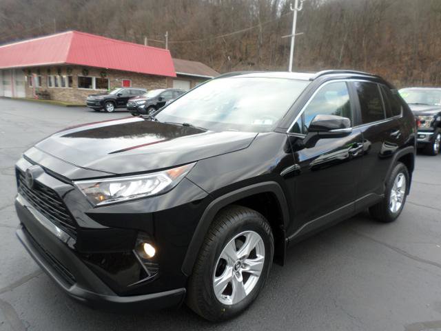 Used 2019 Toyota RAV4 XLE image 3