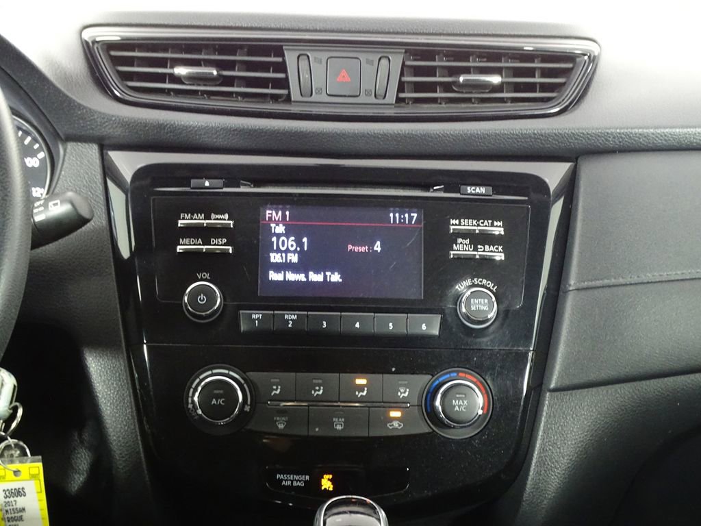 Used 2017 Nissan Rogue S image 25