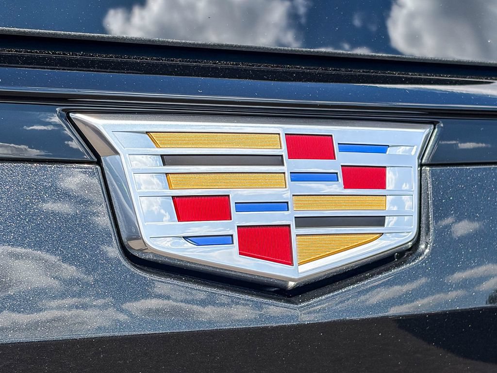 Used 2024 Cadillac Escalade ESV V AWD/4WD image 4