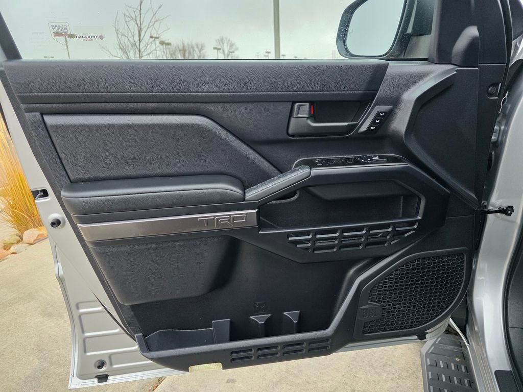 Used 2025 Toyota 4Runner TRD Off-Road Premium image 22