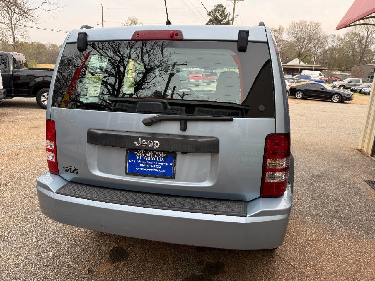 Used 2012 Jeep Liberty Sport image 5