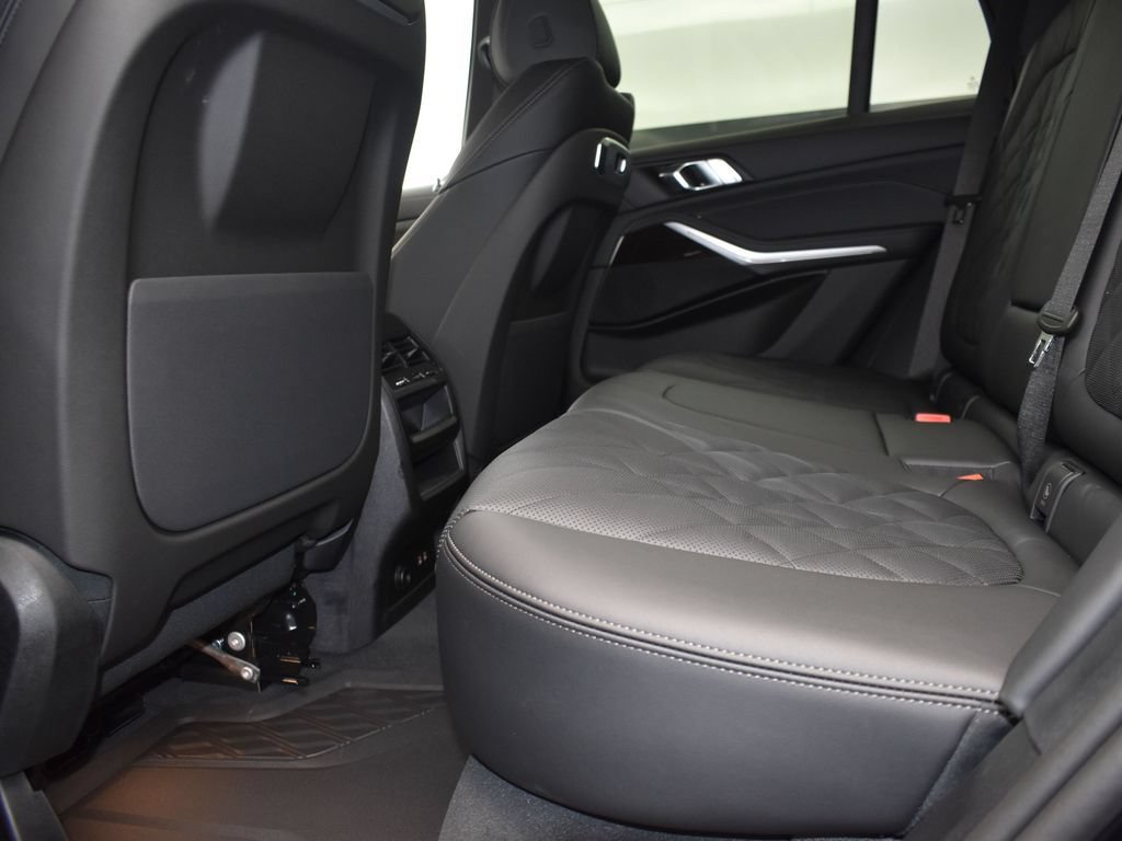 Used 2026 BMW X5 sDrive40i RWD image 14