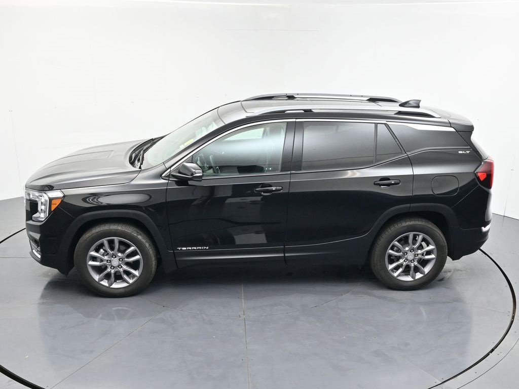 Certified 2024 GMC Terrain SLT w/ Infotainment Package II image 29