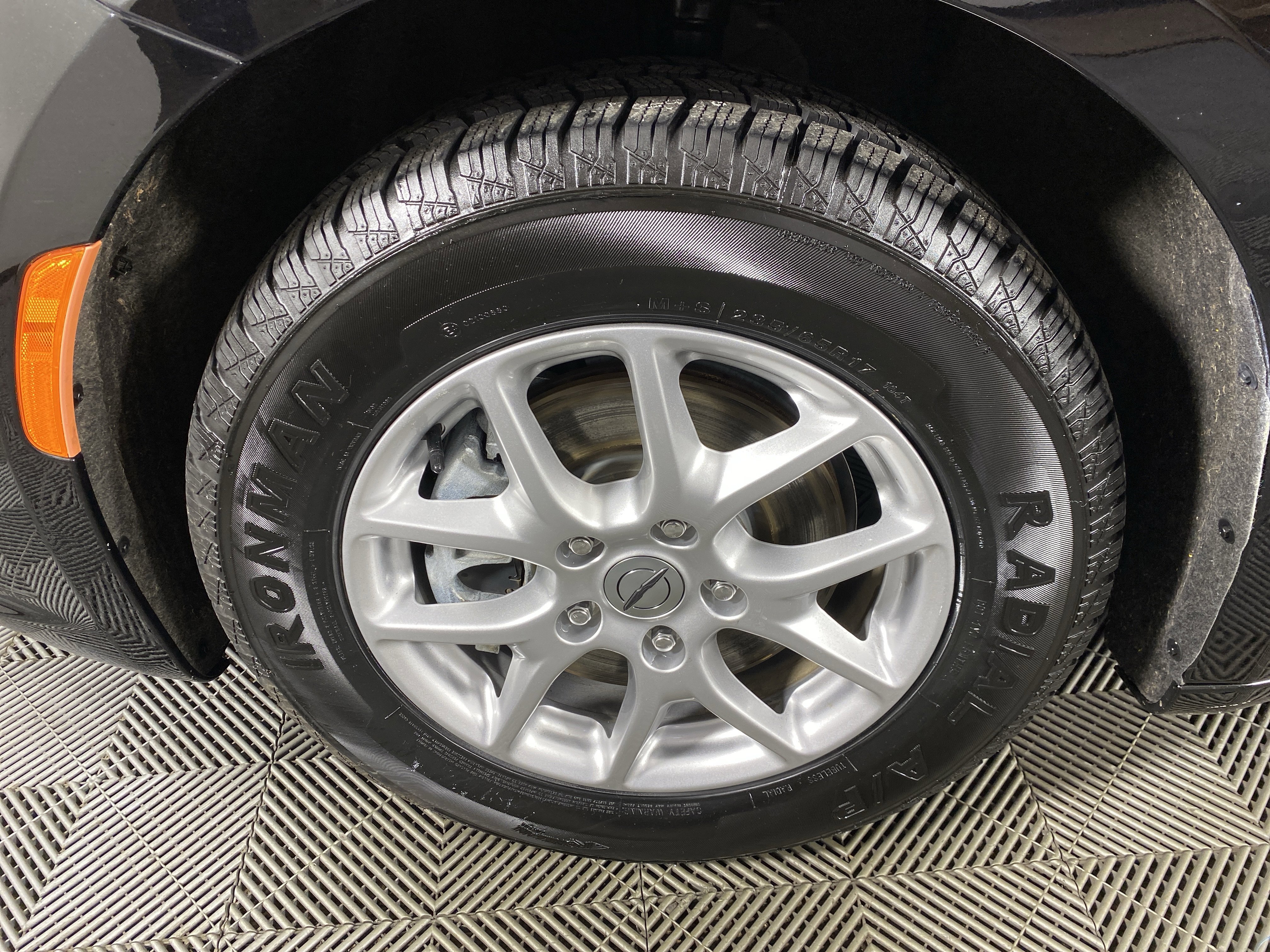 Used 2024 Chrysler Pacifica Touring-L image 12