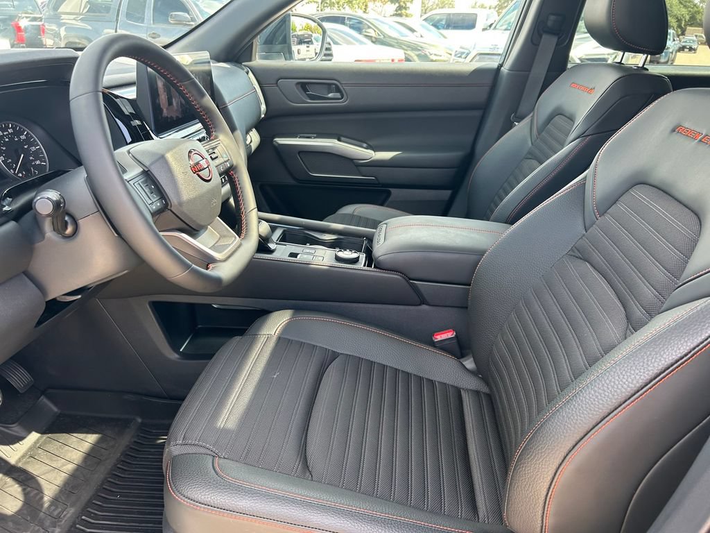 Used 2026 Nissan Pathfinder Rock Creek w/ Rock Creek Premium Package AWD/4WD image 11