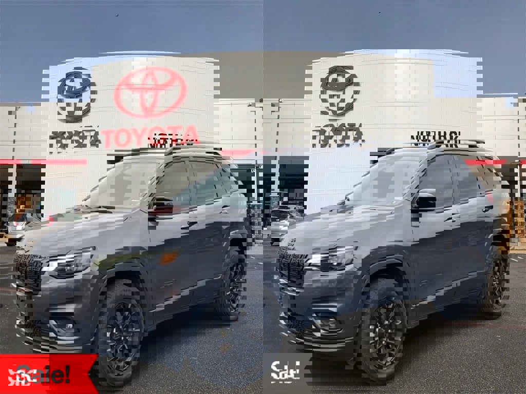 Used 2023 Jeep Cherokee Altitude Lux