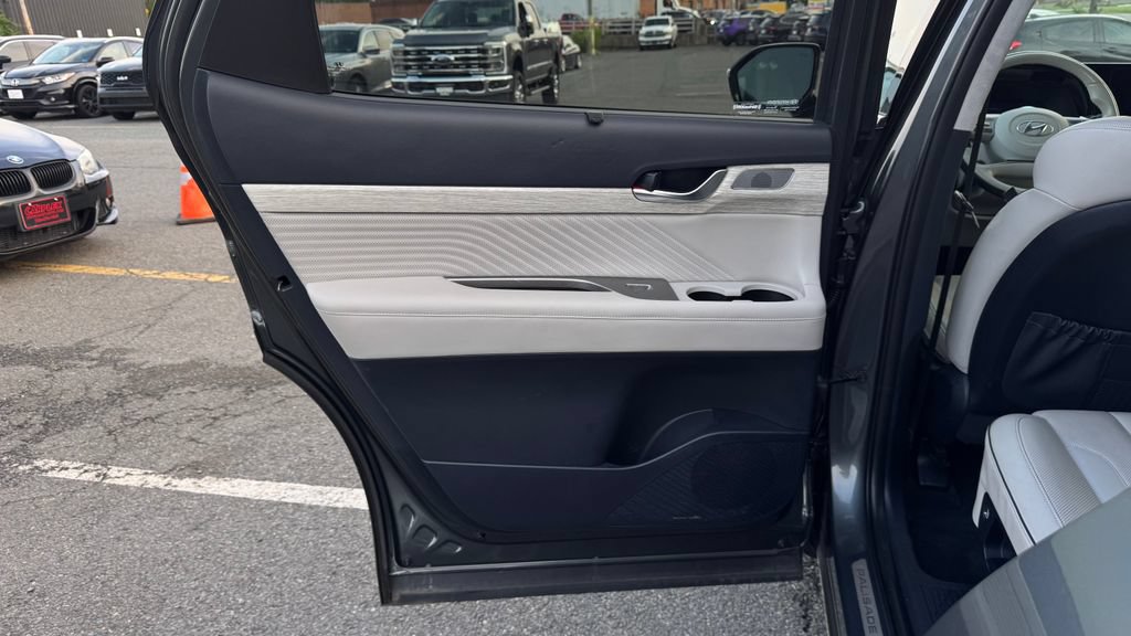 Used 2023 Hyundai Palisade Calligraphy AWD/4WD image 12