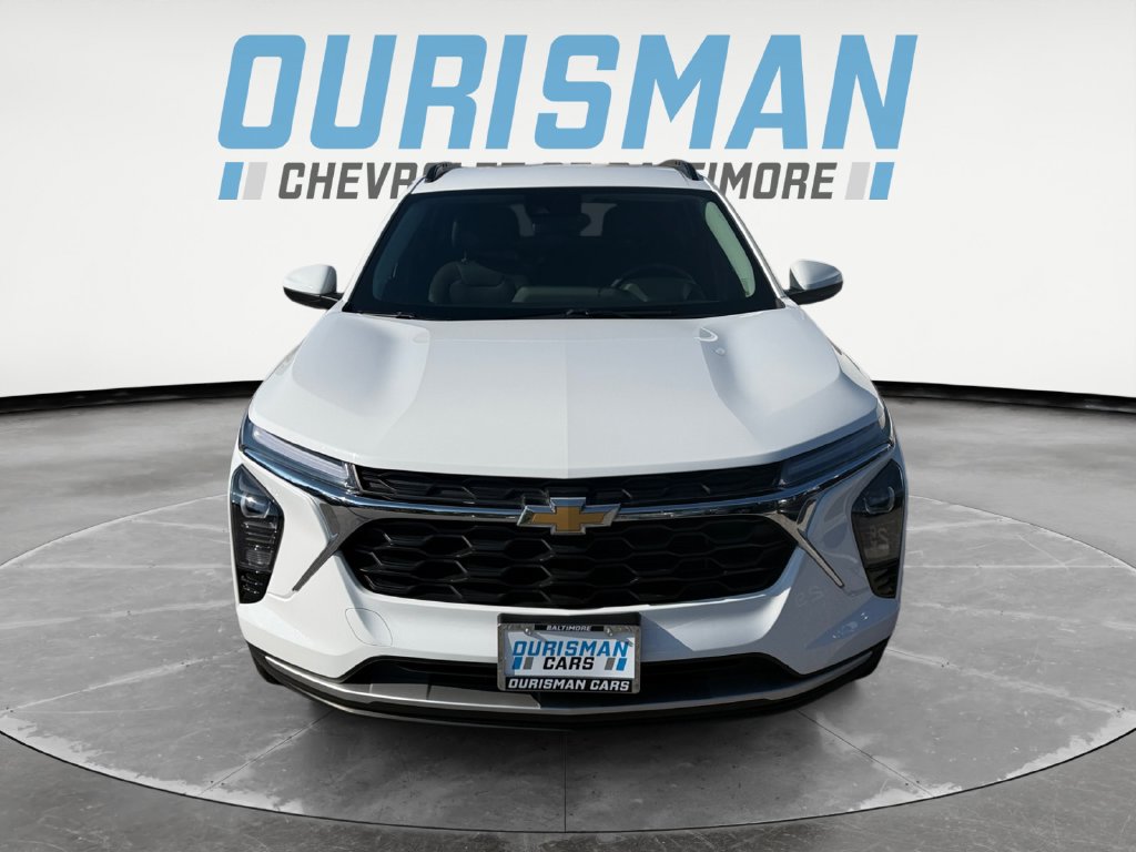 Used 2024 Chevrolet Trax LT w/ LT Convenience Package FWD image 8
