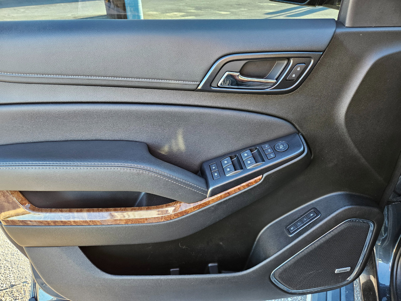 Used 2019 Chevrolet Tahoe Premier w/ Premier Plus Edition image 11