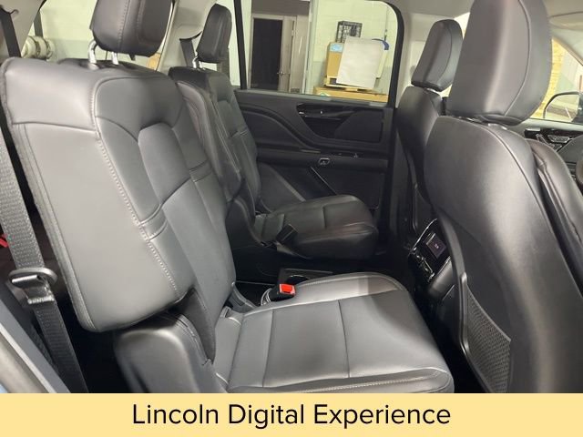 New 2026 Lincoln Aviator AWD image 29