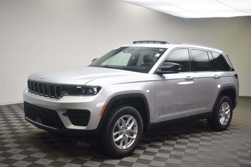New 2026 Jeep Grand Cherokee Laredo X AWD/4WD image 15