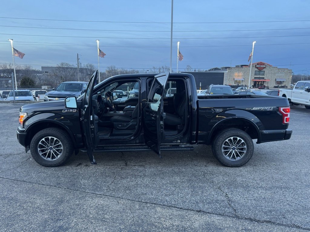 Used 2018 Ford F150 XLT w/ Equipment Group 302A Luxury image 4