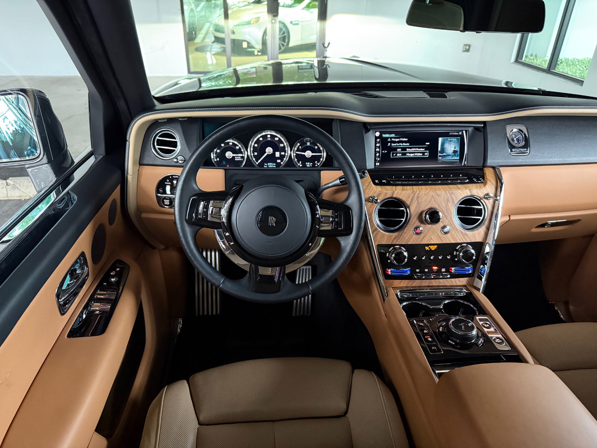 Used 2022 Rolls-Royce Cullinan AWD/4WD image 48