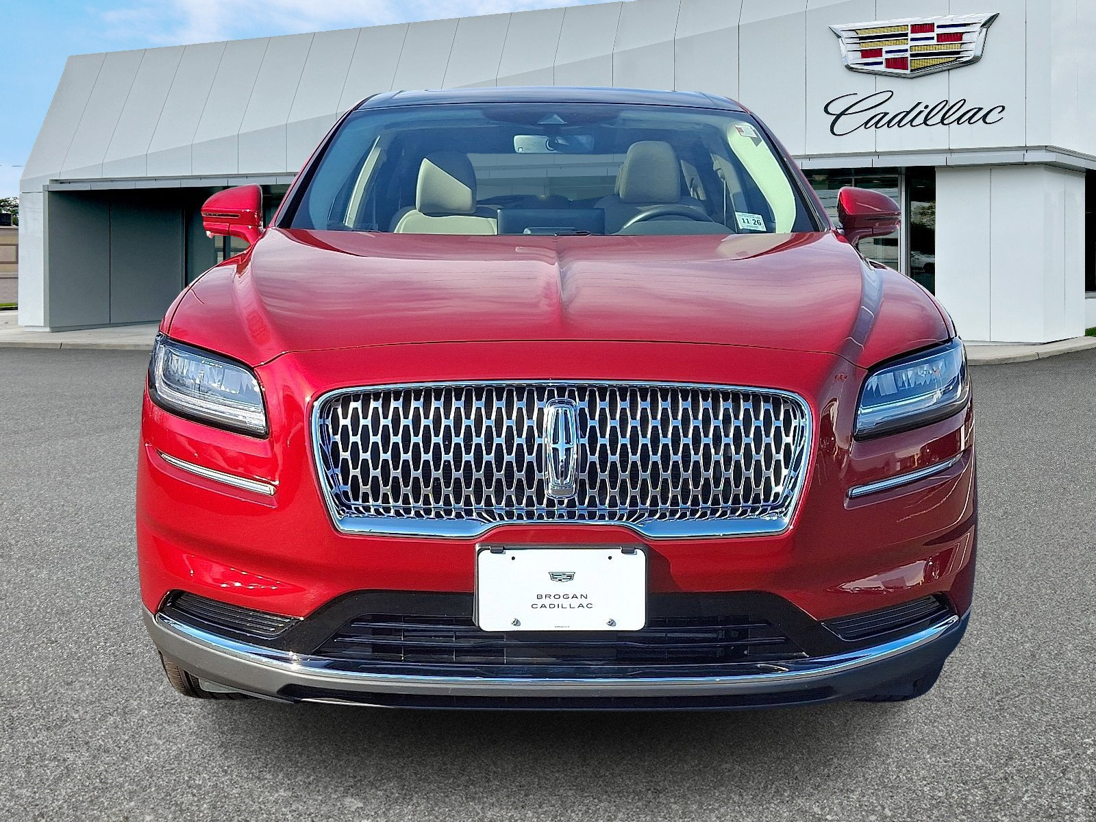 Used 2021 Lincoln Nautilus Reserve image 2