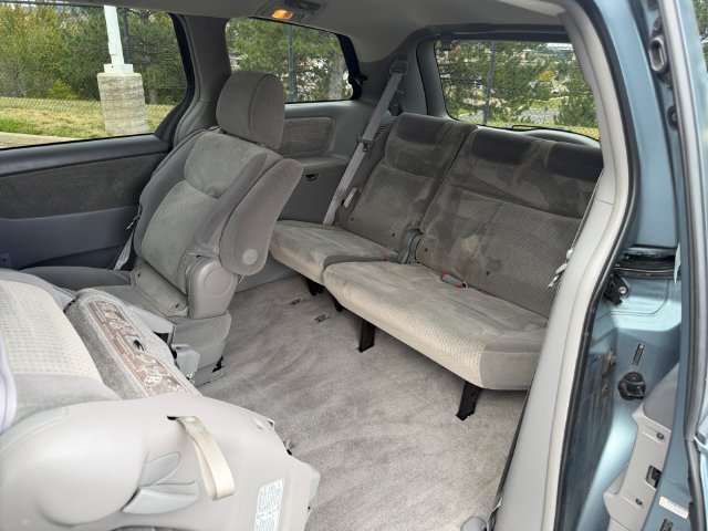 Used 2009 Toyota Sienna LE FWD image 11