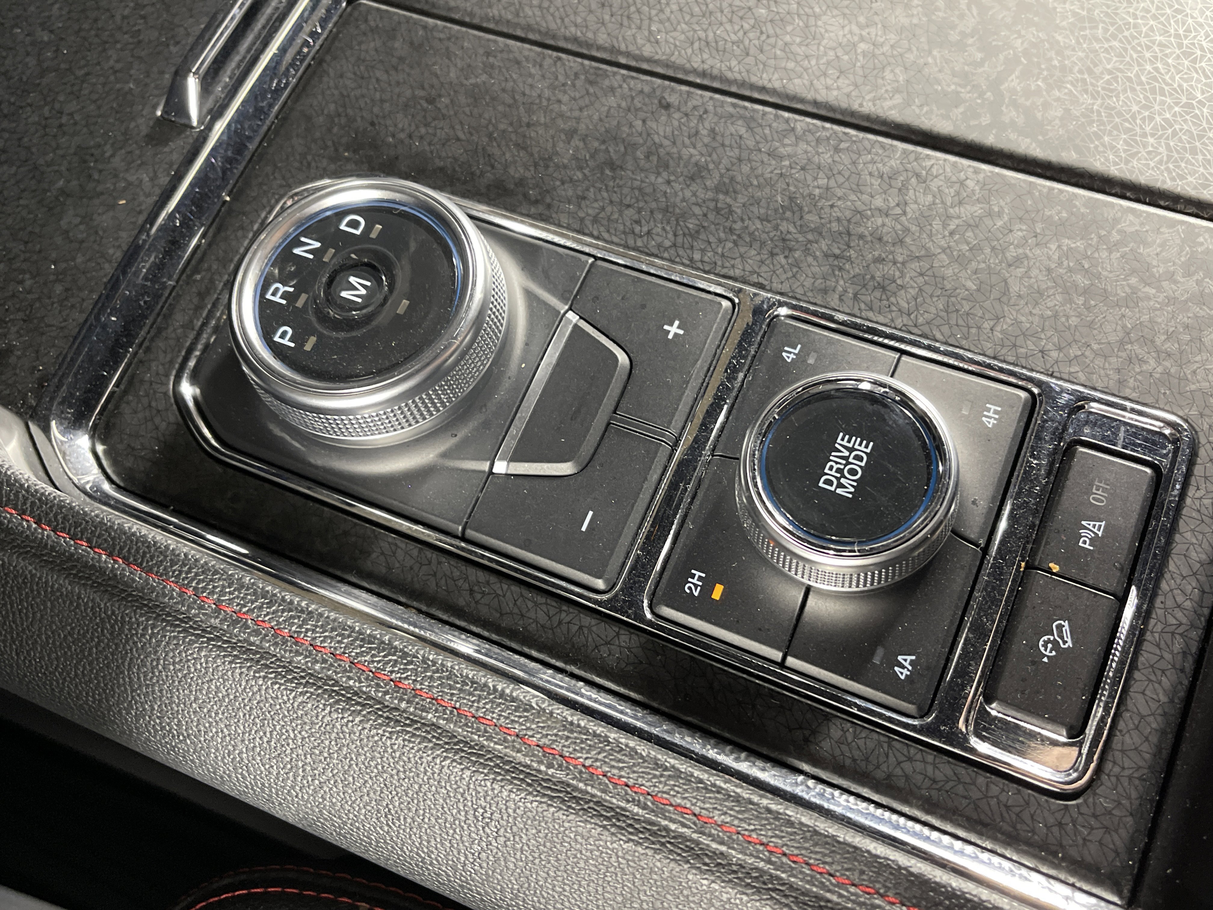 Used 2022 Ford Expedition Max Limited image 27