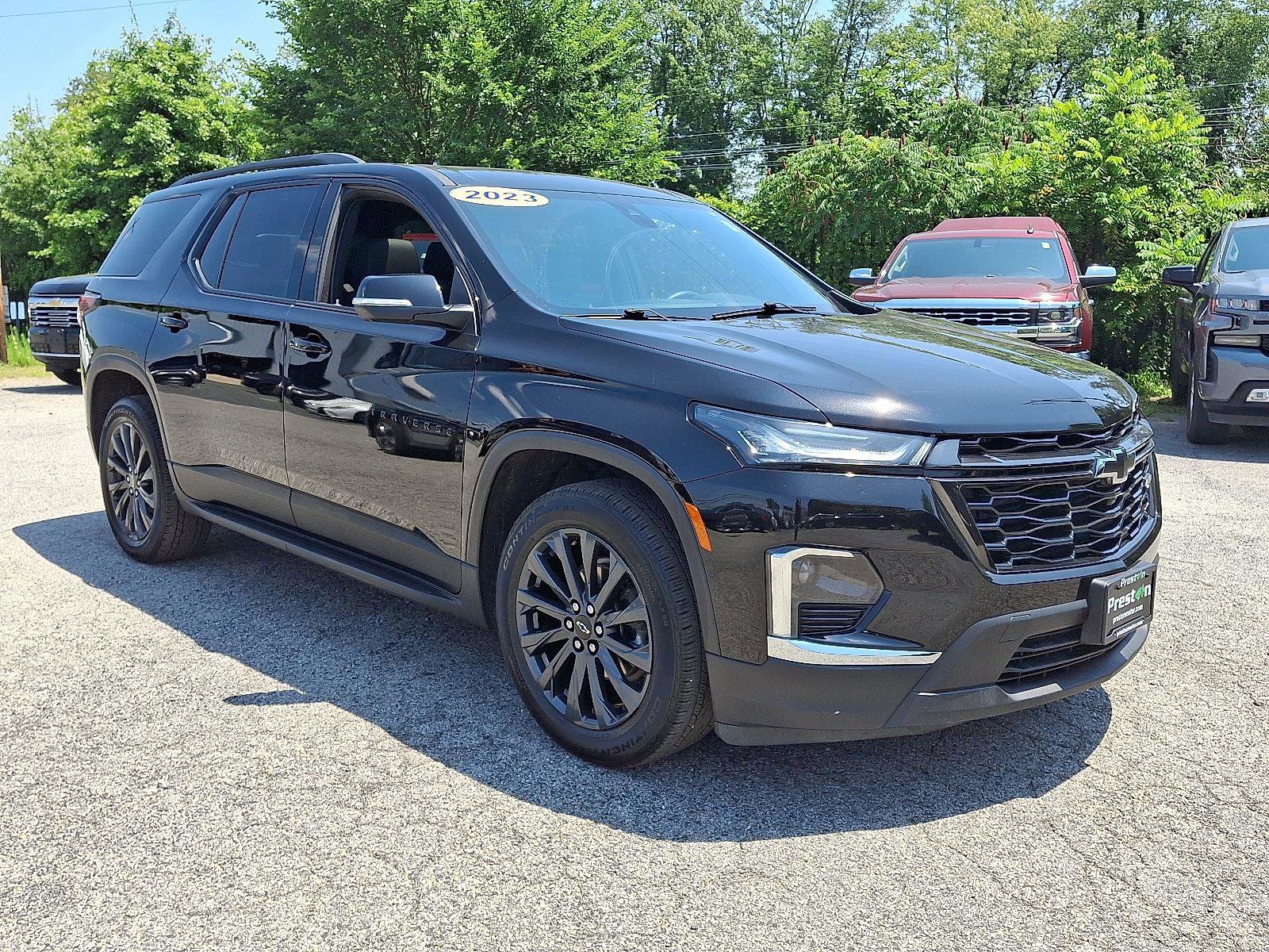Used 2023 Chevrolet Traverse RS w/ LPO, 'HIT The Road' Package image 3