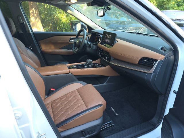 Used 2026 Nissan Rogue Platinum w/ Platinum Premium Package AWD/4WD image 28