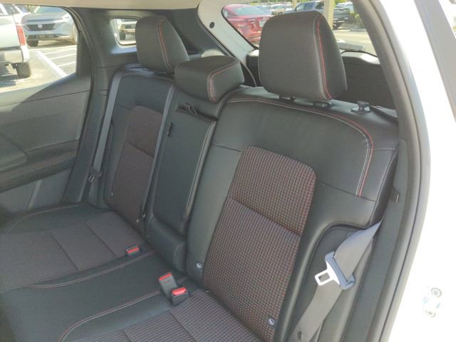 Certified 2025 Nissan Kicks SR image 25