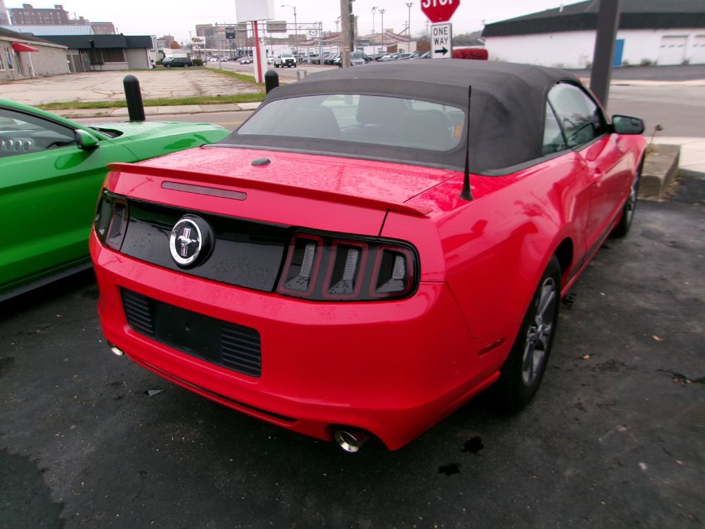 Used 2014 Ford Mustang Premium w/ Comfort Package image 3