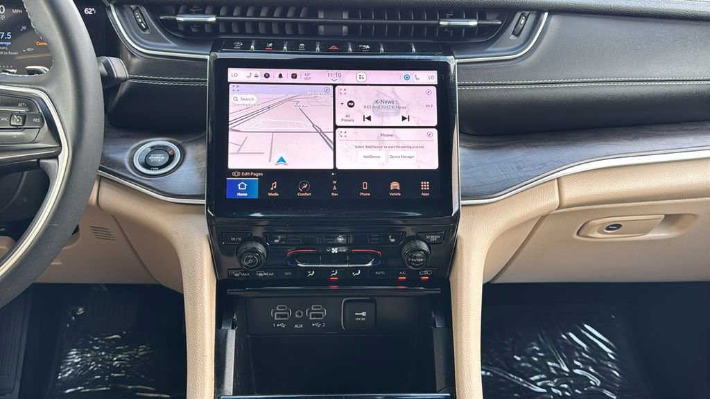 Used 2023 Jeep Grand Cherokee Limited image 12