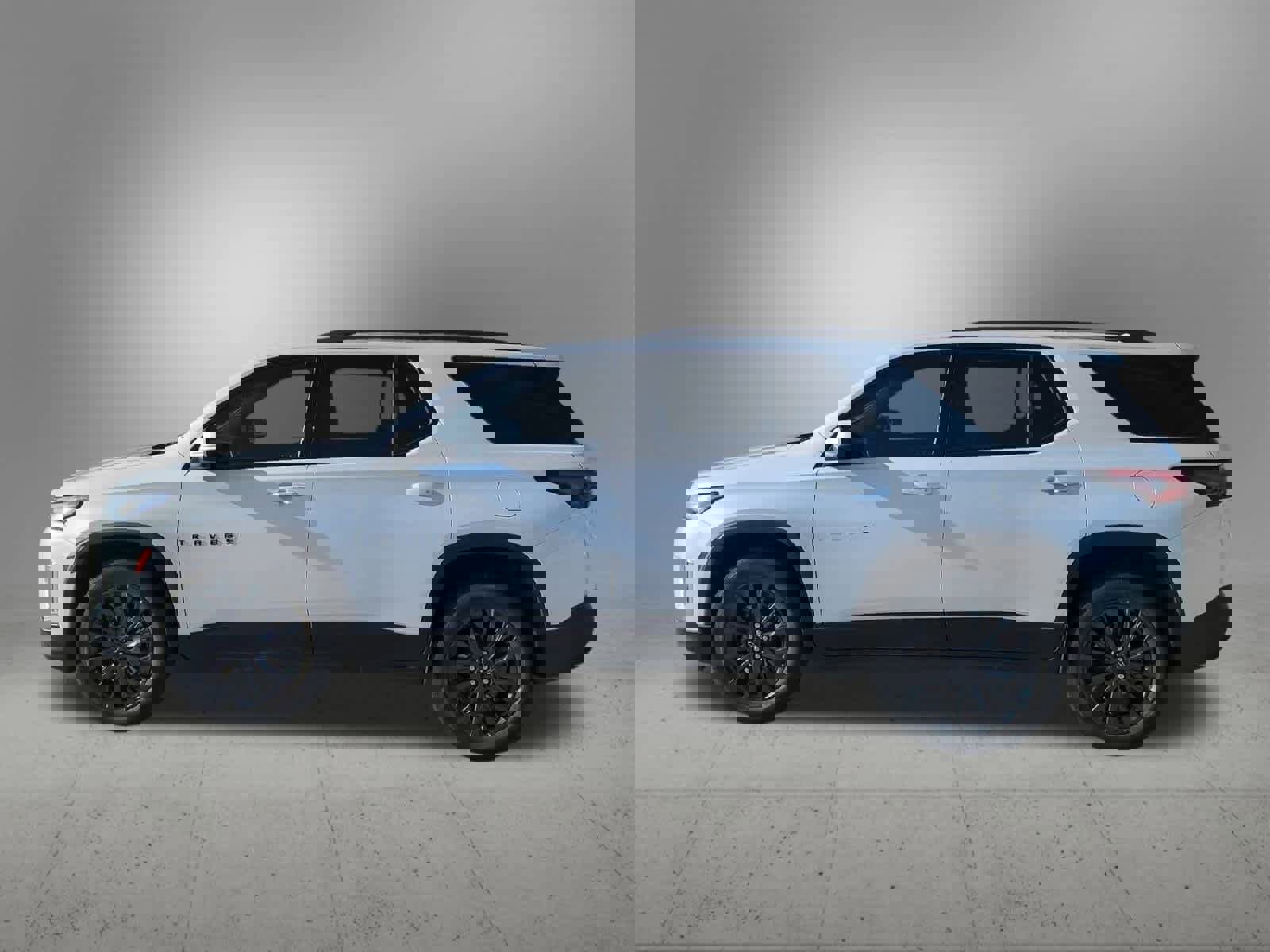 Used 2022 Chevrolet Traverse RS image 3