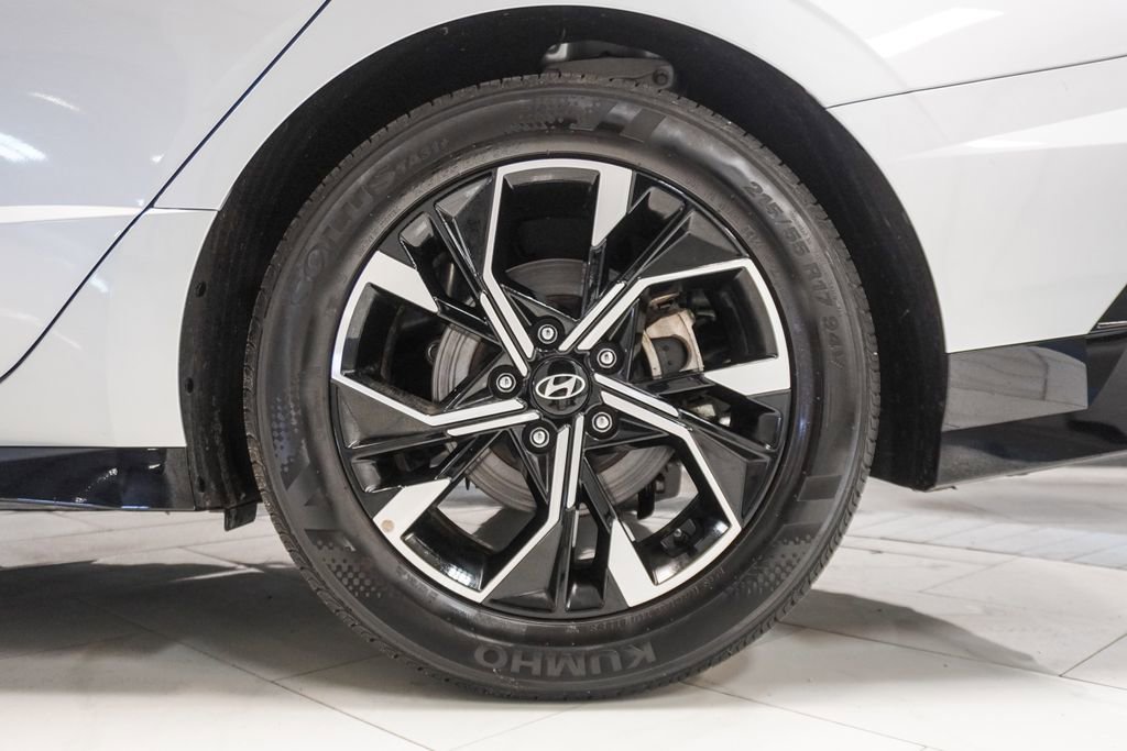 Used 2025 Hyundai Sonata SEL FWD image 40