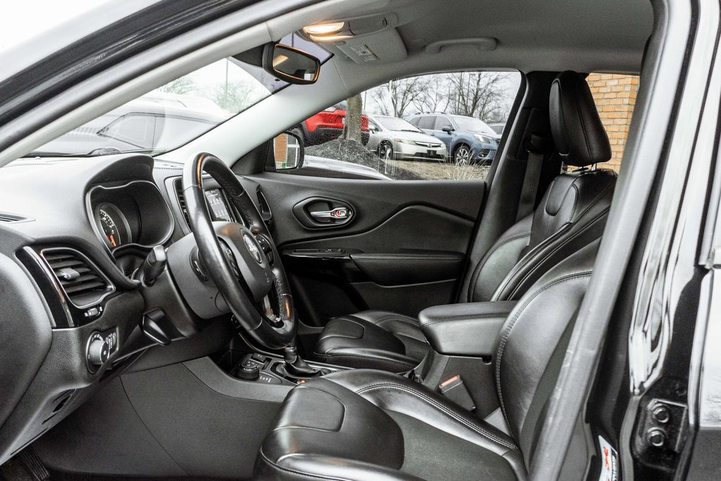 Used 2021 Jeep Cherokee Latitude Plus image 23