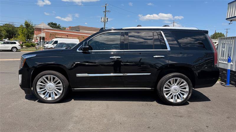 Used 2017 Cadillac Escalade Platinum AWD/4WD image 3