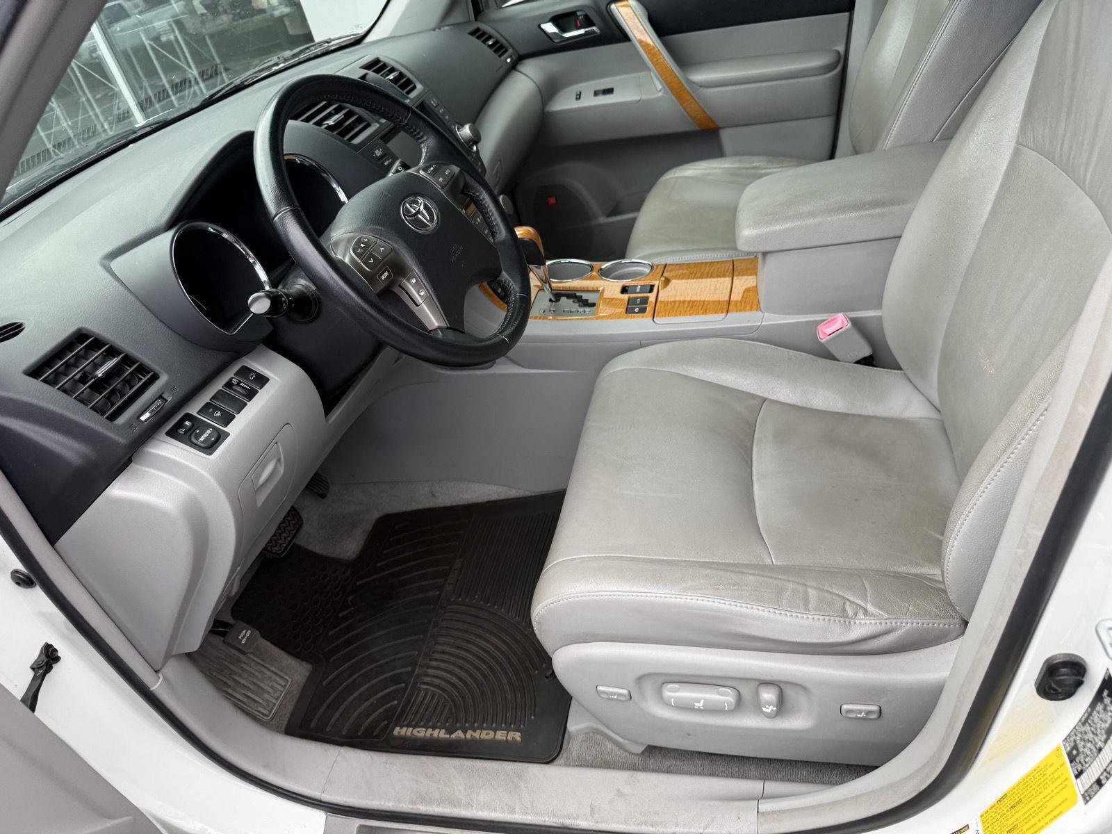 Used 2008 Toyota Highlander Limited AWD/4WD image 11