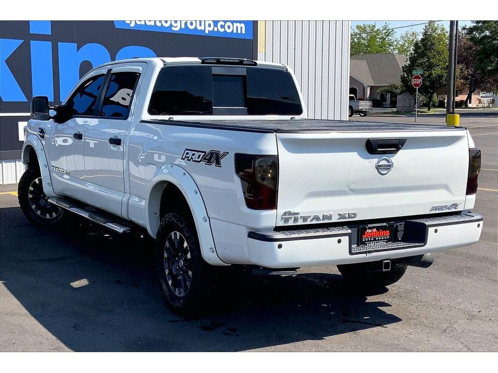 Used 2018 Nissan Titan PRO-4X w/ Pro-4x Convenience Package AWD/4WD image 13