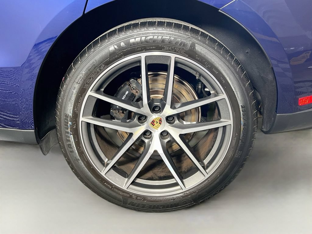 Used 2023 Porsche Macan Turbo AWD/4WD image 33