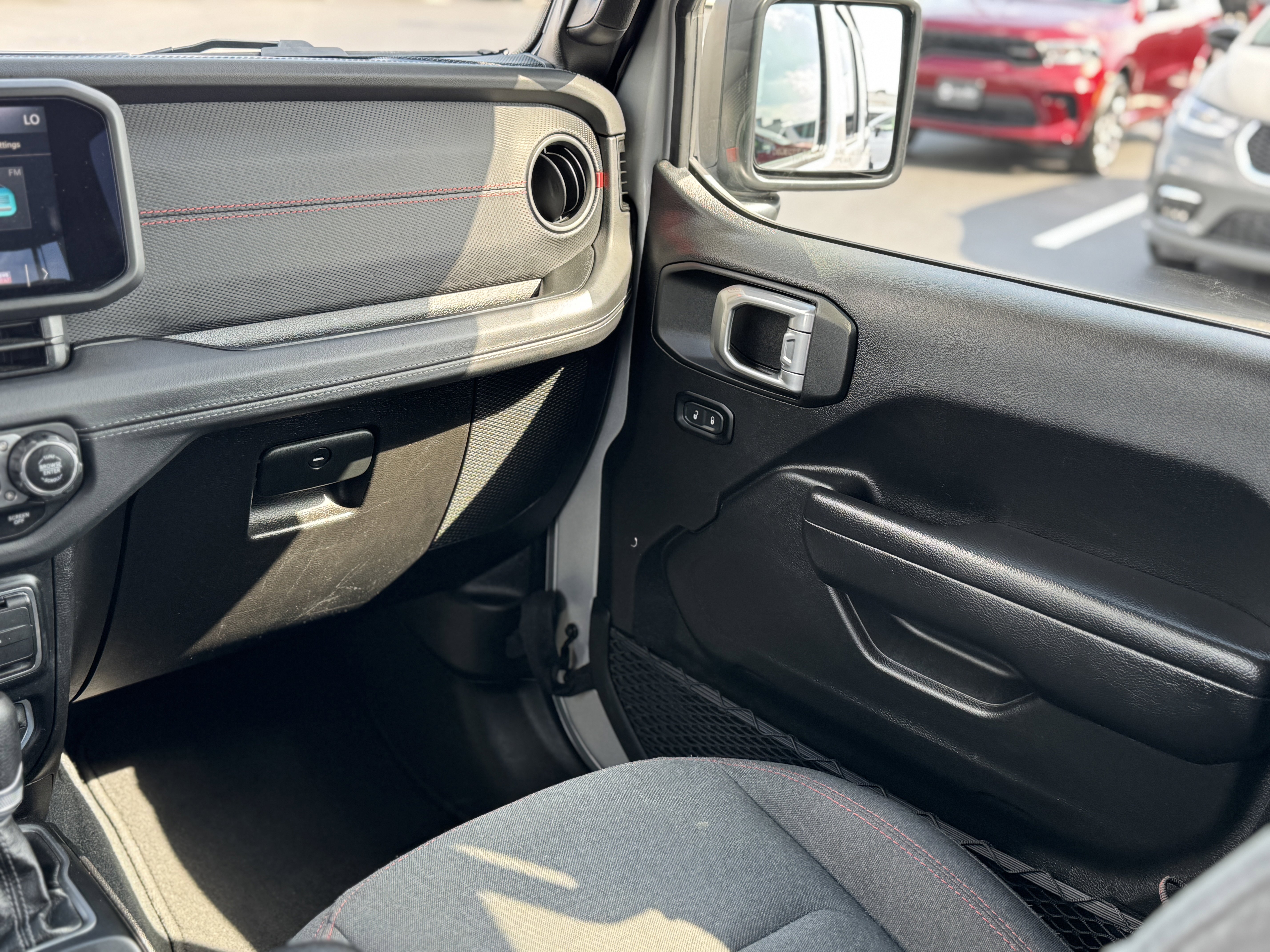 Used 2024 Jeep Wrangler Unlimited Rubicon image 18