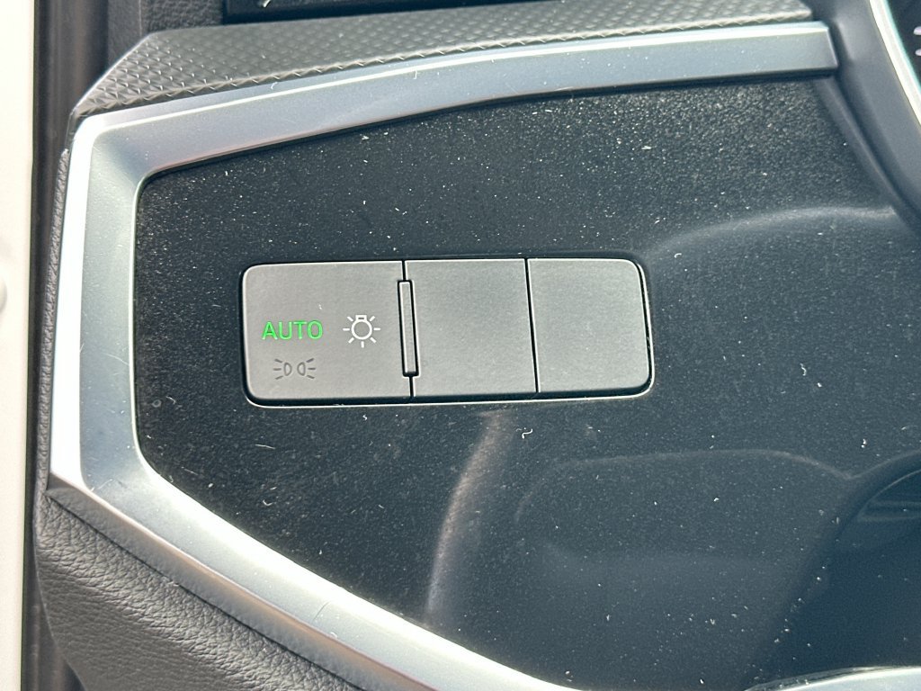 Used 2019 Audi Q3 2.0T Premium AWD/4WD image 10