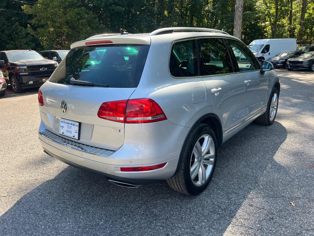 Used 2013 Volkswagen Touareg Executive AWD/4WD image 7